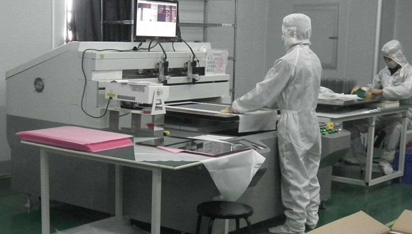 玻璃国产麻豆电影操作者應熟悉設備的性能和結構